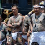 El Sanja Matsuri (三社祭) es uno de los tres festivales sintoistas más importantes de Tokio así como uno de los más multitudinarios y salvajes, donde la yakuza (mafia japonesa) suele estar presente.