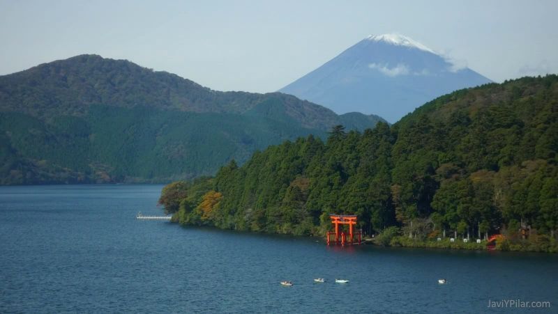 El Monte Fuji visto desde el lago Ashi