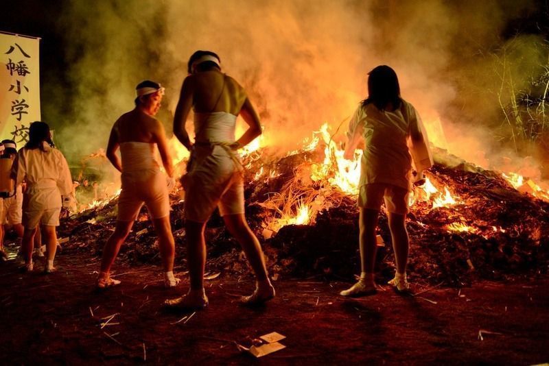 Festivales de Japón: Dontosai o festivales de desnudos celebrados en la prefectura de Miyagi para quemar los recuerdos del año anterior