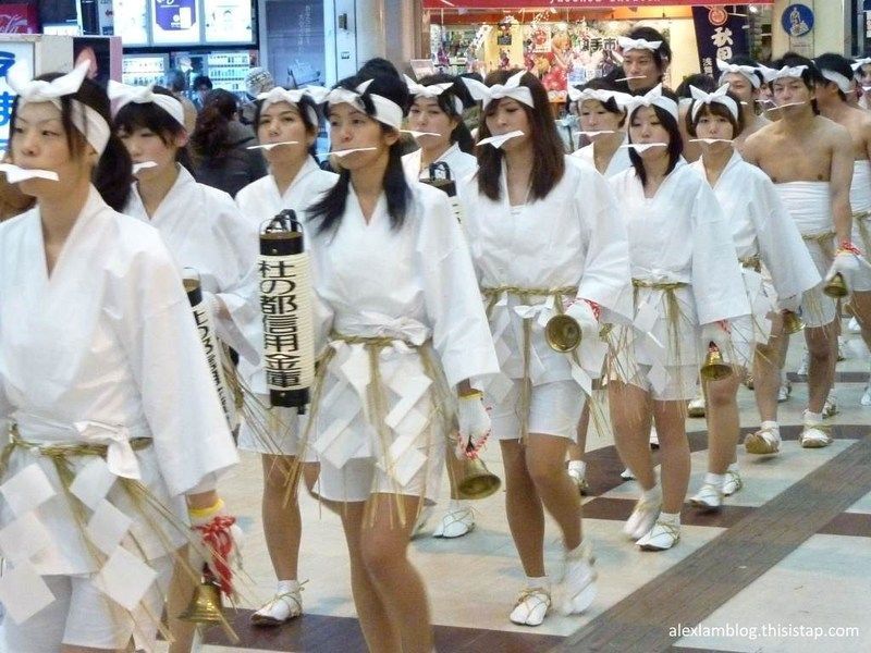 Festivales de Japón: Dontosai o festivales de desnudos celebrados en la prefectura de Miyagi. Las mujeres también participan
