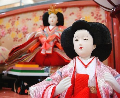 Muñeca japonesa “hinaningyō” (雛人形) utilizada durante el "Hina Matsuri" (雛祭)
