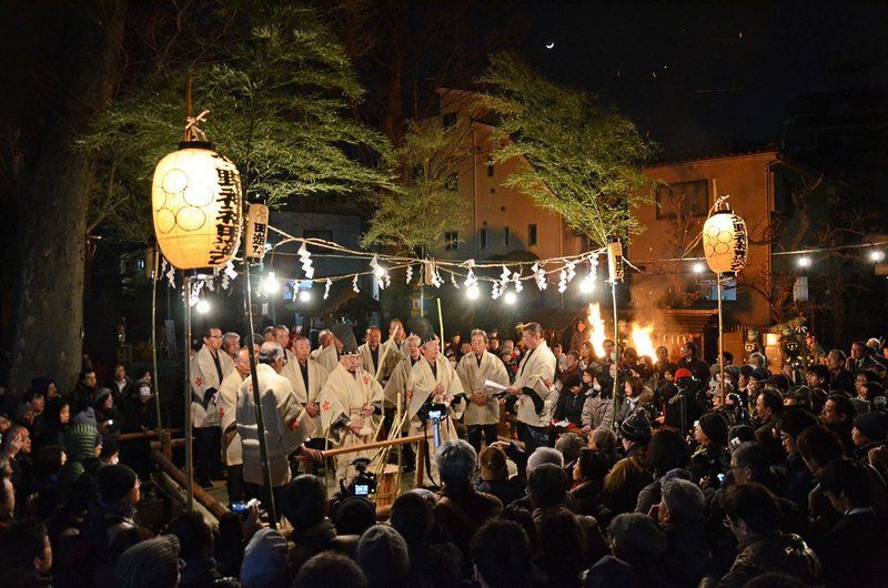 Festivales de Japón: Itabashi No Ta Asobi (板橋の田遊び) celebrado en febrero para agradecer la cosecha futura de arroz que aún no se ha sembrado