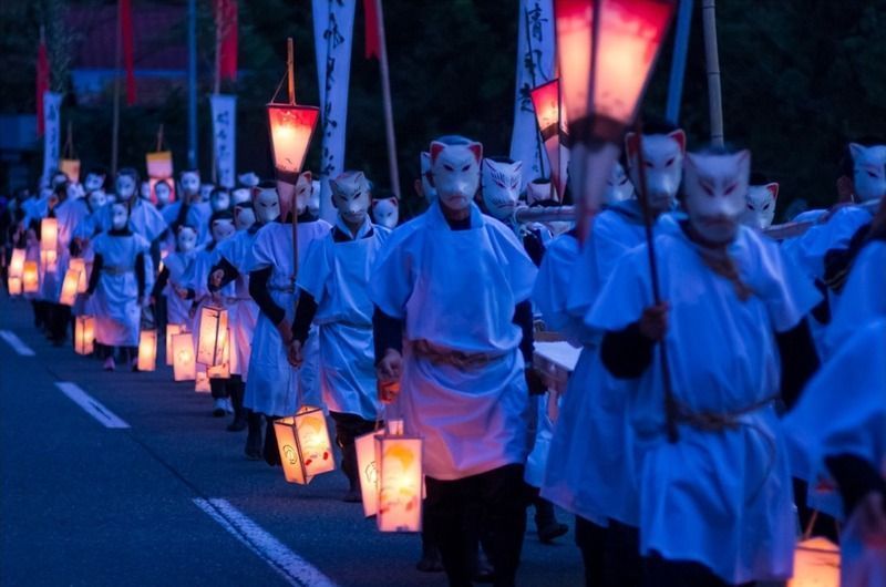 Festivales de Japón: el Kitsune No Yomatsuri (狐の夜祭り) o Festival Nocturno del Zorro
