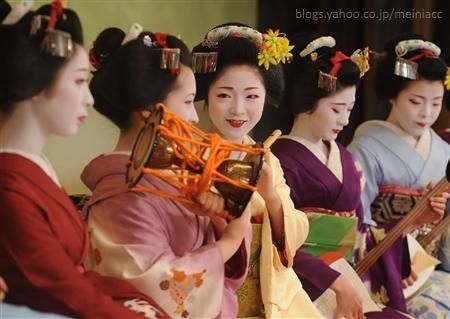 Festivales de Japón: el Kyō Odori (京おどり), un espectáculo de danza celebrado cada primavera en el distrito de geishas de Miyagawachō (宮川町)