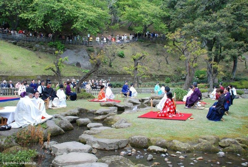 El Kyokusui No Utage (曲水の宴), un ritual sintoista consistente en una antigua forma de entretenimiento de la clase noble
