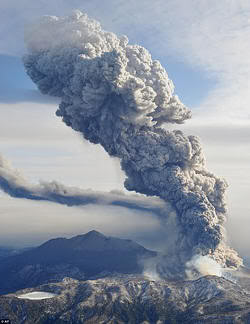Erupción del volcán Shin Moe (monte Kirishima, Japón). 28 de enero de 2011