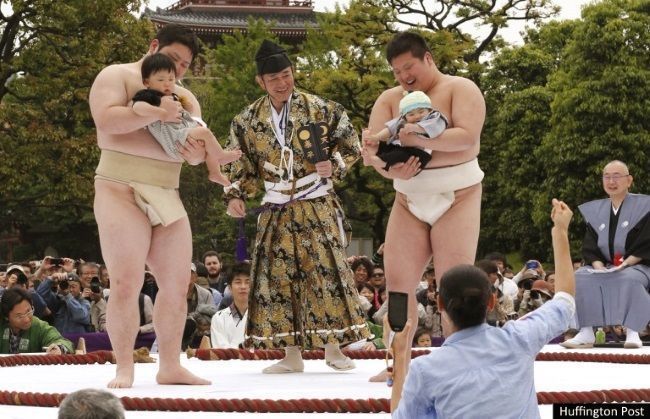 Festival Nakizumo en Hiroshima (Foto: Huffington Post)