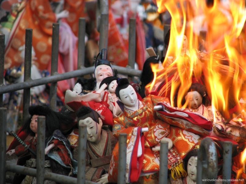 Festivales de Japón: el Ningyō Kuyo (人形供養) o Funeral de las Muñecas (Kioto, Japón)