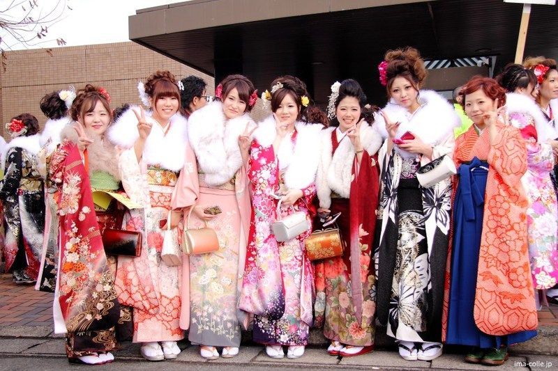 Festivos de Japón: el Día de la Mayoría de Edad (成人の日, leído Seijin No Hi), el segundo lunes de enero