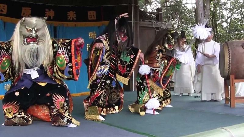 Festivales de Japón: festival de Setsubun en el santuario Taga Taisha de Taga, en la prefectura de Shiga