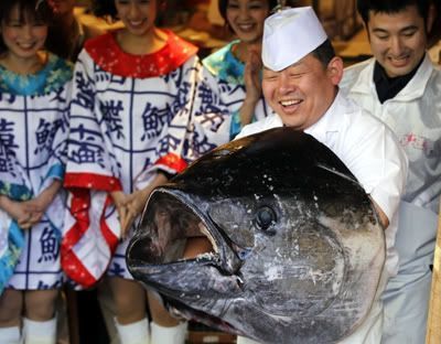 Ganador de la puja del atún más caro del mundo en Tsukiji (Tokio, Japón)
