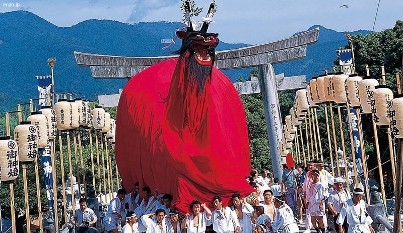 Festivales de Japón: el Ushi-Oni Matsuri de Uwajima