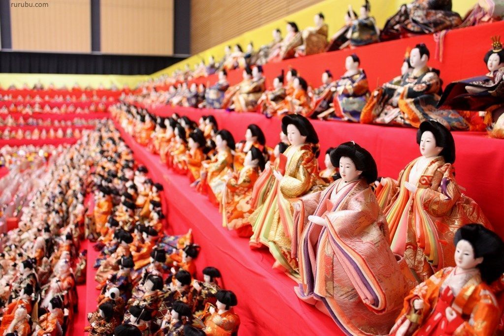 Festivales de Japón: el Dan Dan Long Hina Matsuri (段々ロングな雛まつり), celebrado en la ciudad de Murayama (prefectura de Yamagata) con motivo del Hina Matsuri