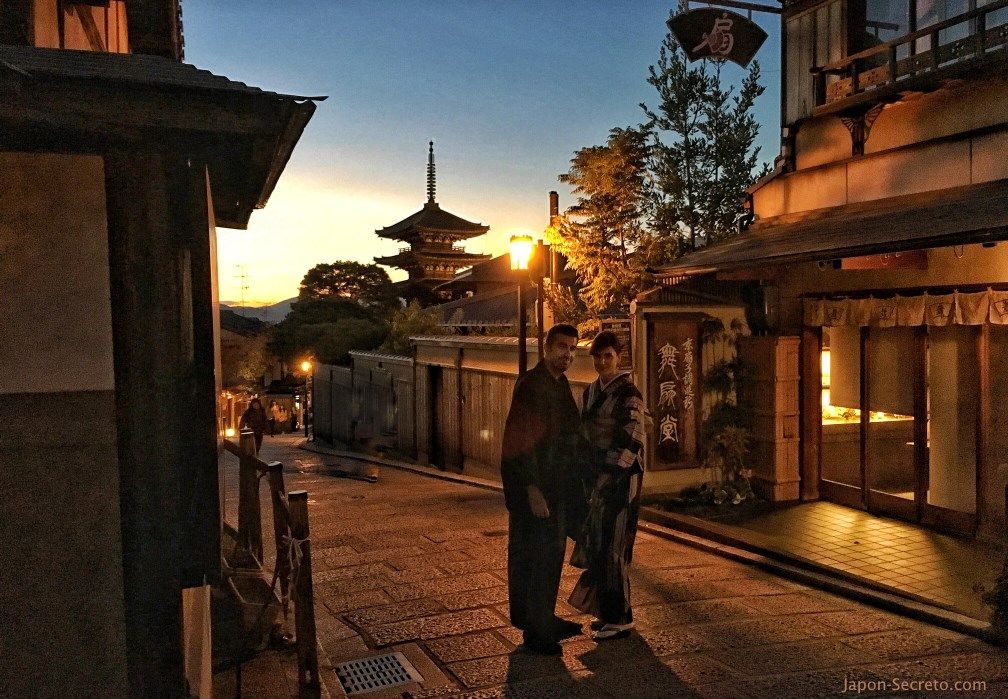 Cómo alquilar un kimono en Kioto para pasear. Ninenzaka
