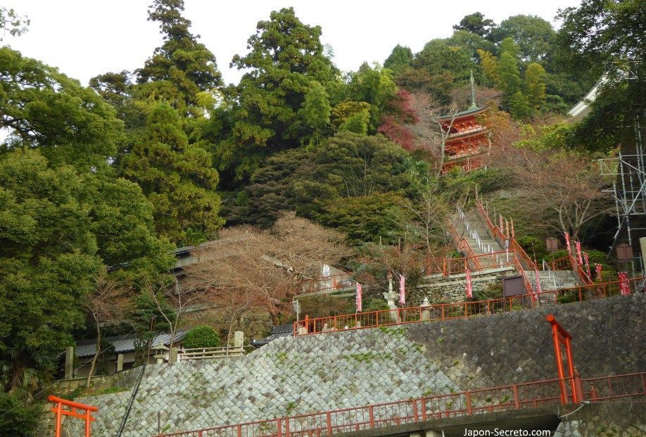 Excursiones desde Kioto: viaje a la isla de Chikubu (Chikubushima), en el lago Biwa.