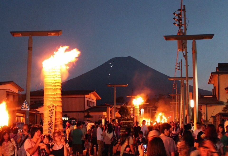 Festivales de Japón: el Yoshida No Hi Matsuri (吉田の火祭り) un festival de verano celebrado en Fujiyoshida (Yamanashi) en agosto