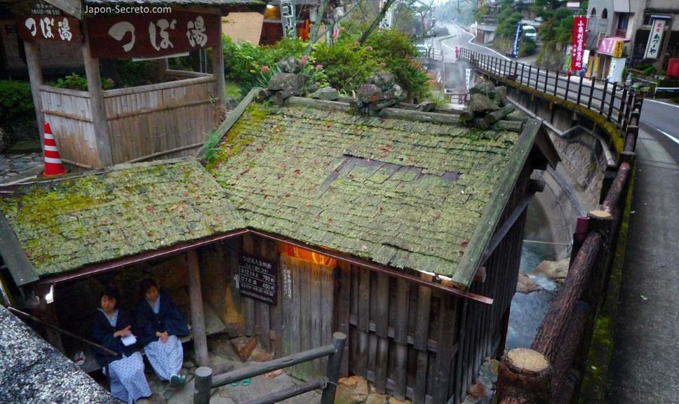 Onsen Tsuboyu, en el Camino de Kumano (Kumano Kodo), Yunomine Onsen (Wakayama, Japón), Patrimonio de la Humanidad (octubre de 2009)