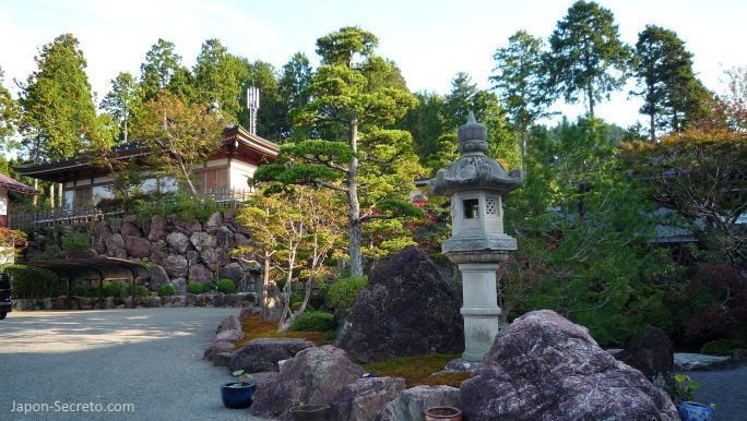 Viajar al Monte Koya o Koyasan: jardín del templo Eko-in (shukubo)