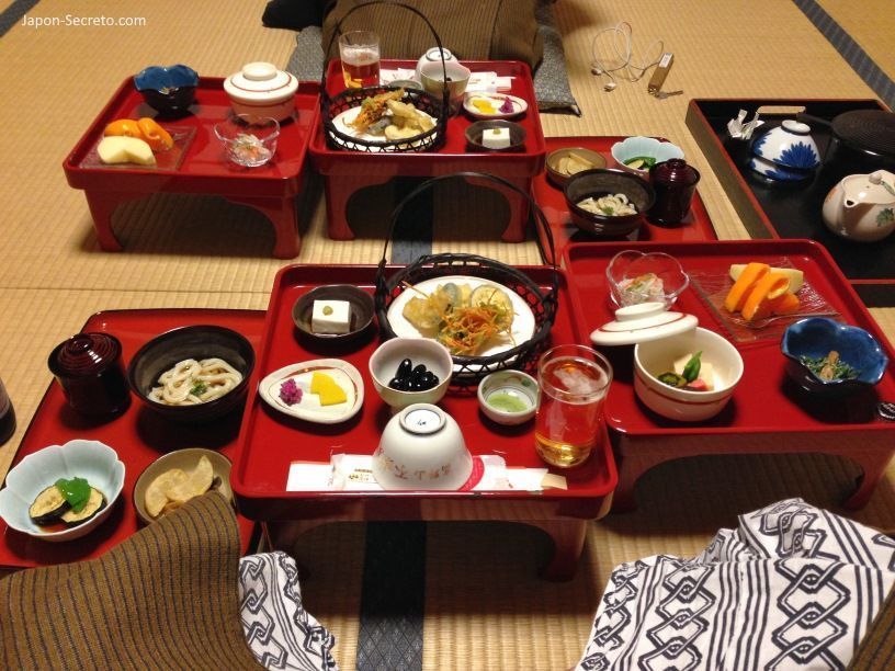 Viaje al Monte Koya o Koyasan (Wakayama): cenando en el templo Fudoin (shukubo) en Navidad (nochebuena de 2013). Comida shōjin ryōri (精進料理)