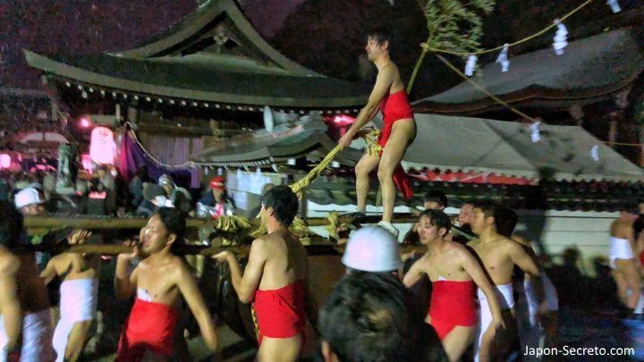 Festivales de Japón: Katsube No Hi Matsuri (勝部の火祭り) o Festival del Fuego de Katsube (Moriyama, prefectura de Shiga)