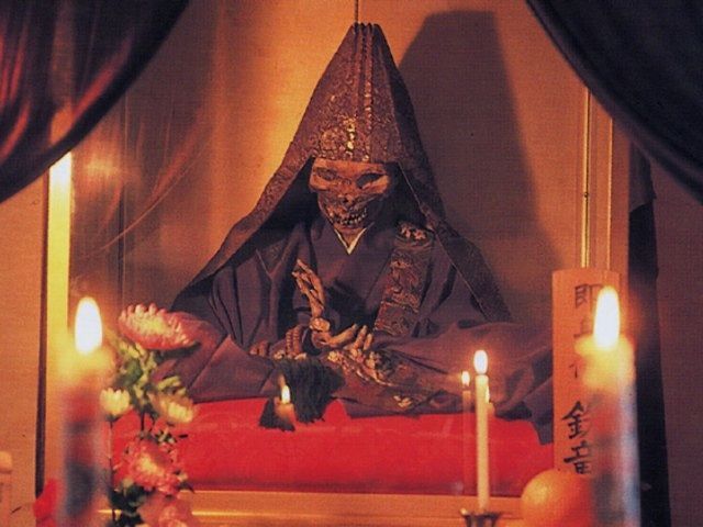 Tetsuryukai Shōnin, momia japonesa Sokushinbutsu consagrada en el templo Nangakuji (Tsuruoka, Yamagata)
