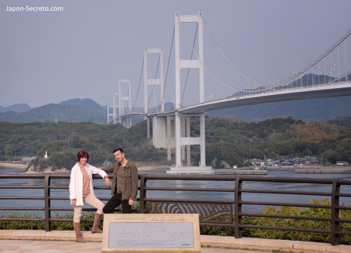 Gran puente del estrecho de Kurushima. En bicicleta por Japón: ruta Shimanami Kaido a Shikoku por el mar interior de Seto