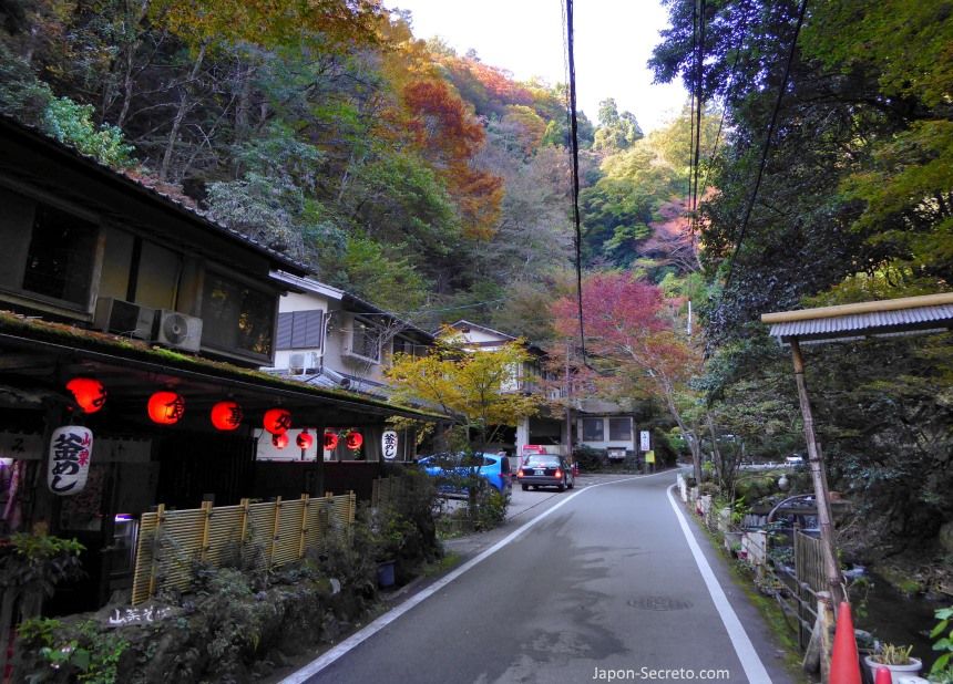 Excursión a Kibune (Kioto) en otoño.
