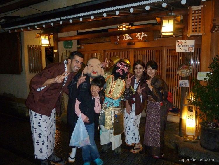 Ryokan en Japón. Celebrando un matsuri con la Okami del ryokan