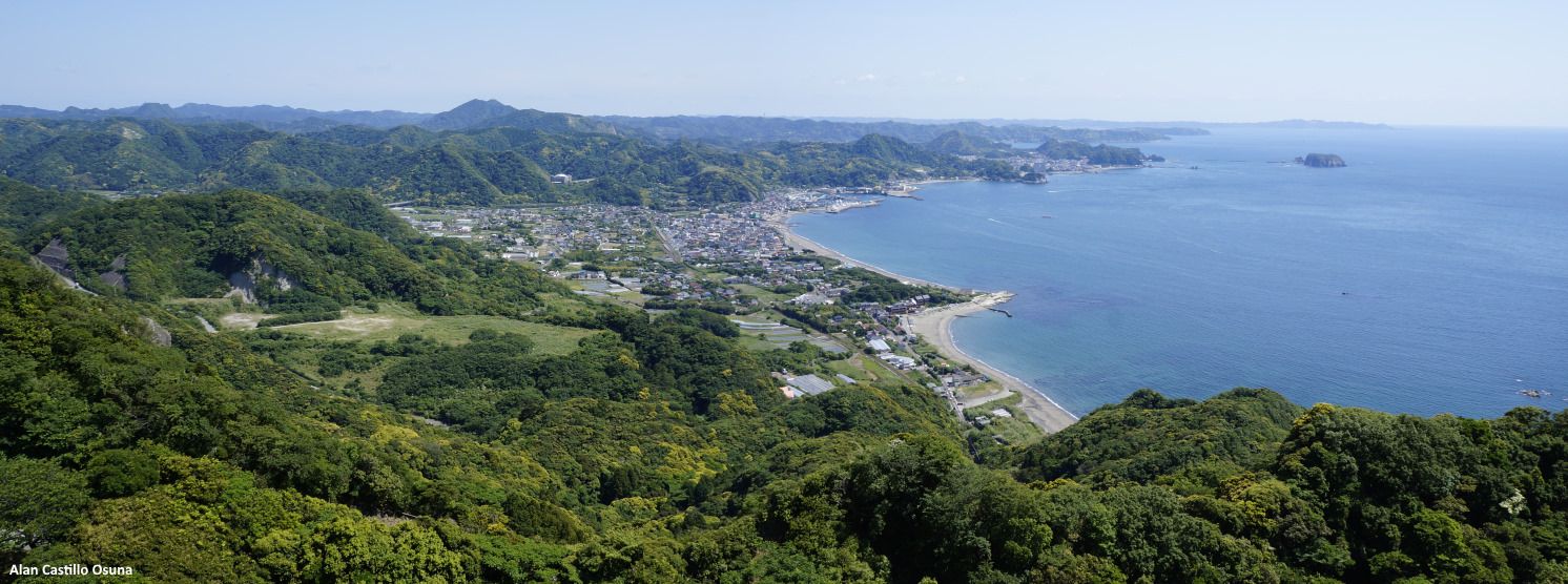 Vistas de la bahía de Chiba desde lo alto del templo Nihonji, en el monte Nokogiri. Tokio. Foto de Alan Castillo Osuna.
