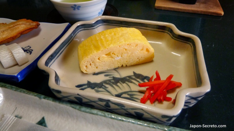 Tamagoyaki. Desayuno en el ryokan Yamamotoya. Kinosaki Onsen