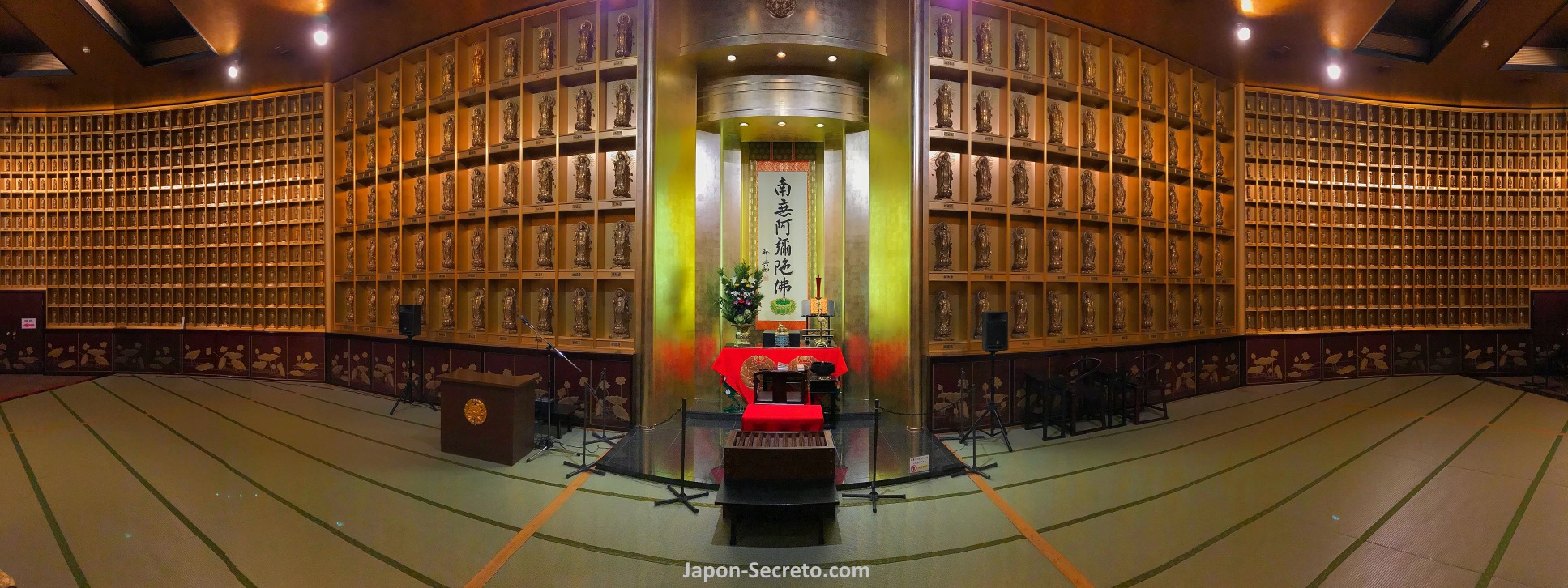 Interior del Buda gigante de Ushiku