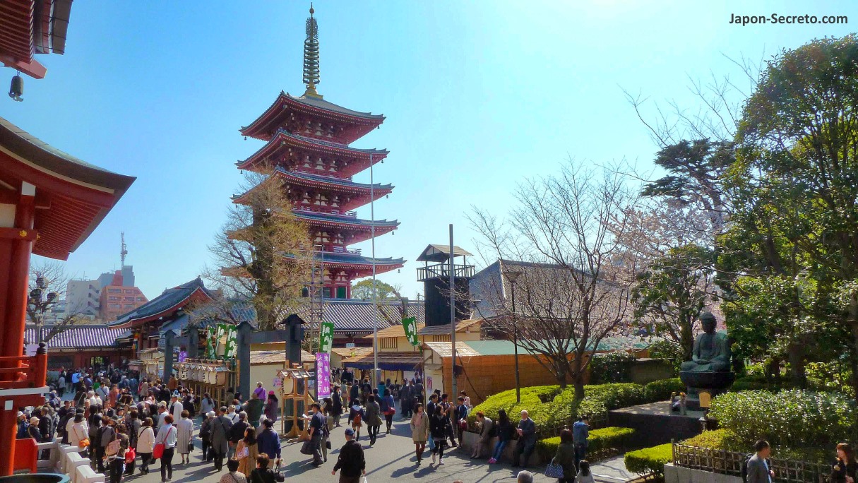 Pagoda del templo Sensōji. Asakusa (Tokio)
