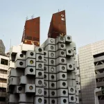 La histórica Torre Nakagin Capsule (中銀カプセルタワー) de Tokio, demolida en abril de 2022