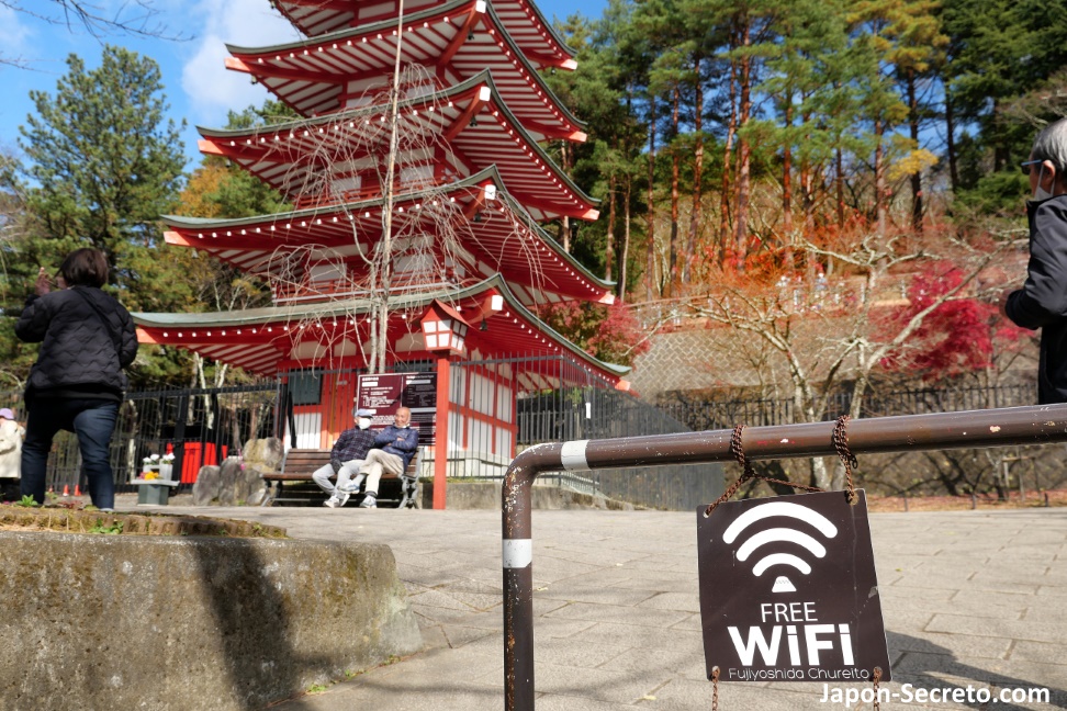 Pagoda Chureito (parque Arakurayama Sengen) con conexión WiFi gratuita (Fujiyoshida, Yamanashi)