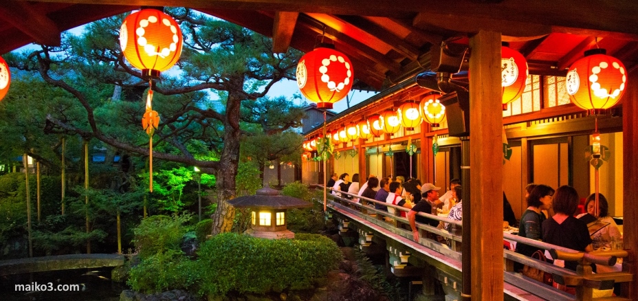 Kamishichiken Beer Garden (上七軒ビアガーデン) en Kioto