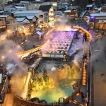 Yubatake, el gigantesco manantial situado en el centro del pueblo termal de Kusatsu Onsen (Gunma)