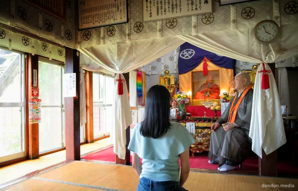 Momia budista o Sokushinbutsu en el templo Dainichibo