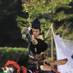 El festival Kasagake Shinji (笠懸神事) de tiro con arco en el santuario Kamigamo de Kioto