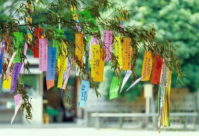 El Tanabata (七夕) o "Fiesta de las estrellas" en Japón, celebrado el 7 de julio o 7 de agosto