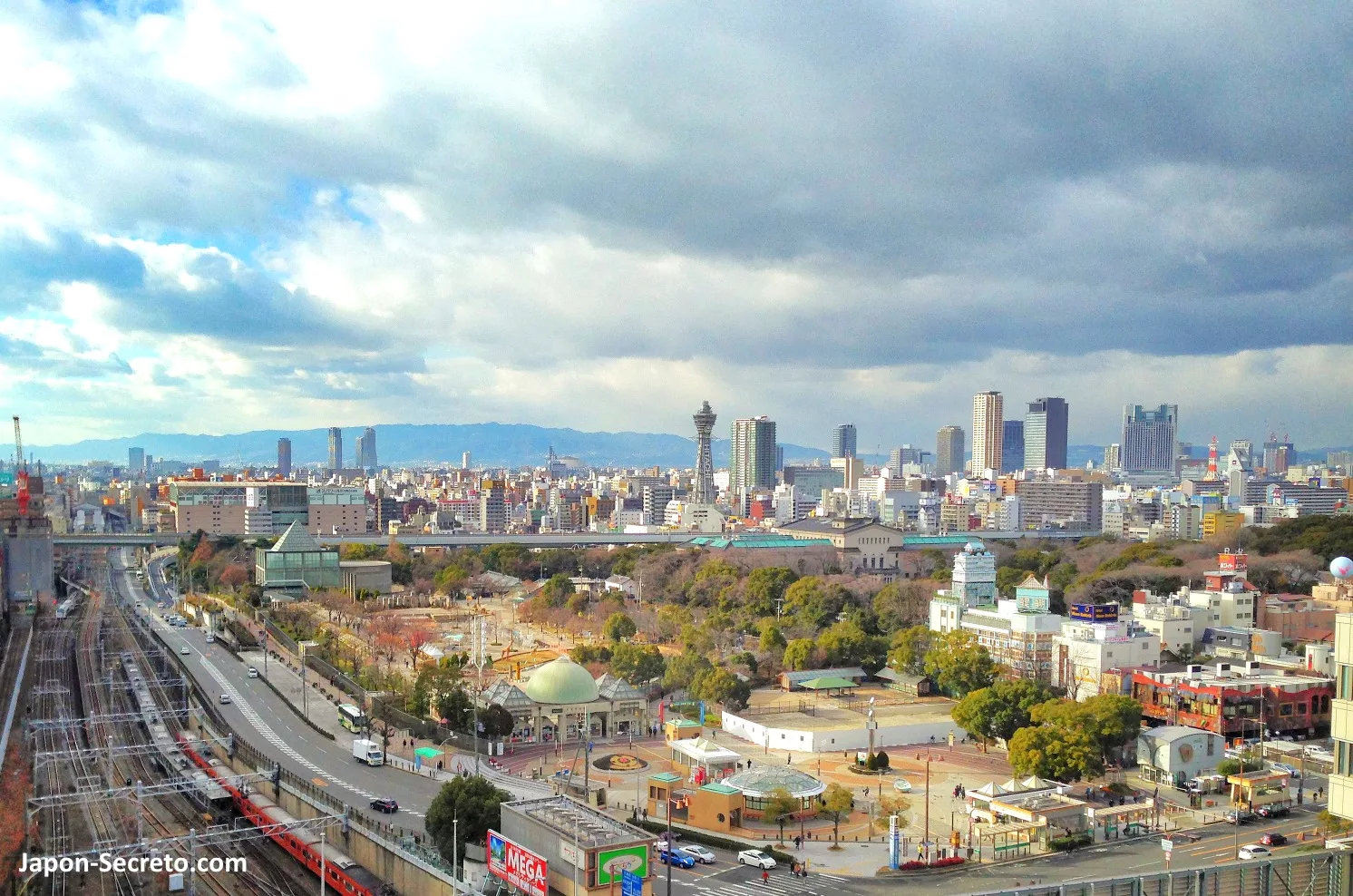 Distrito de Tennoji (al sur de Osaka), vista general.