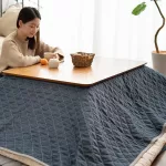 Kotatsu, la mesa camilla de Japón para calentarse en invierno