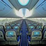Cómo elegir el mejor asiento en un vuelo y cómo encontrar un vuelo barato a Japón. Interior de un avión de Emirates