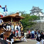 El festival Kishiwada Danjiri Matsuri (岸和田だんじり祭) de Osaka, uno de los festivales más peligrosos de Japón