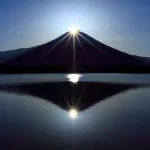 Diamond Fuji visto desde el lago Yamanaka (Fujigoko)