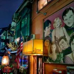 Golden Gai (新宿ゴールデン街), callejón en Kabukicho, Shinjuku, Tokio