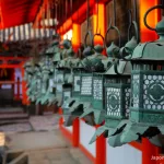 Famosos faroles del santuario Kasuga Taisha de Nara