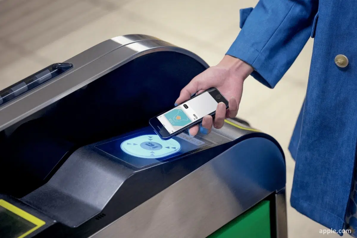 Usar el iPhone o el Apple Watch para pagar con tarjeta Suica, Pasmo o Icoca en Japón en el tren y metro