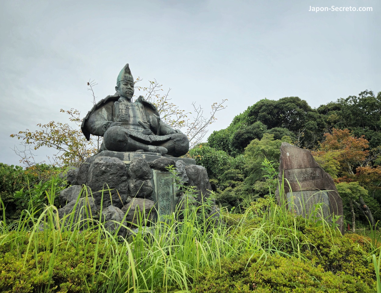 Estatua de Minamoto No Yoritomo. Parque Genjiyama. Daibutsu Hiking Course, Kamakura