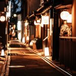 La impresionante atmósfera clásica del barrio de geishas de Pontocho (Kioto)