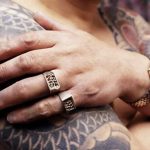 ¿Pueden los extranjeros ir a Japón con tatuajes? onsen que permiten bañarse con tatuajes en Japón, los tattoos y la yakuza en Japón